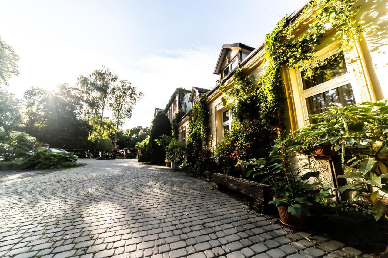 Dwor Boratyn Bed and Breakfast Eksteriør billede