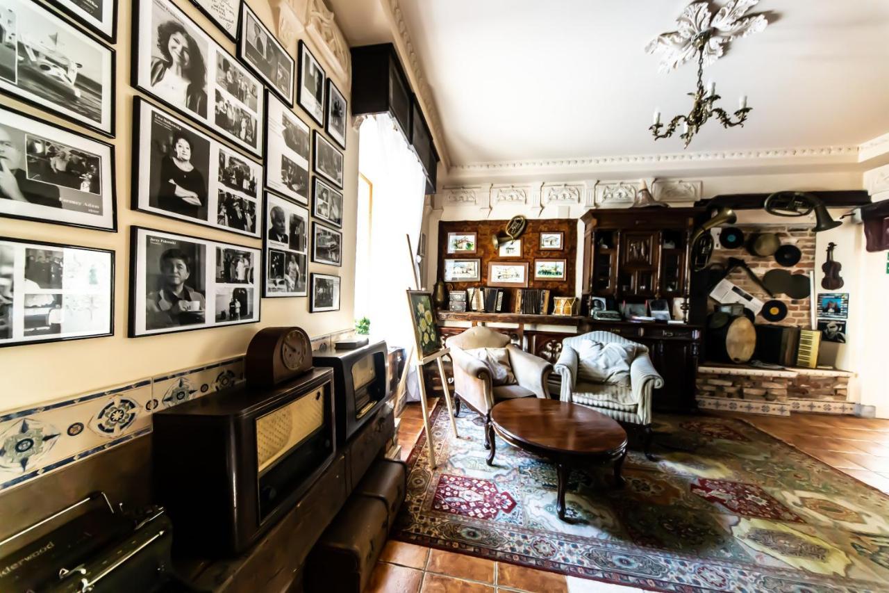 Dwor Boratyn Bed and Breakfast Eksteriør billede