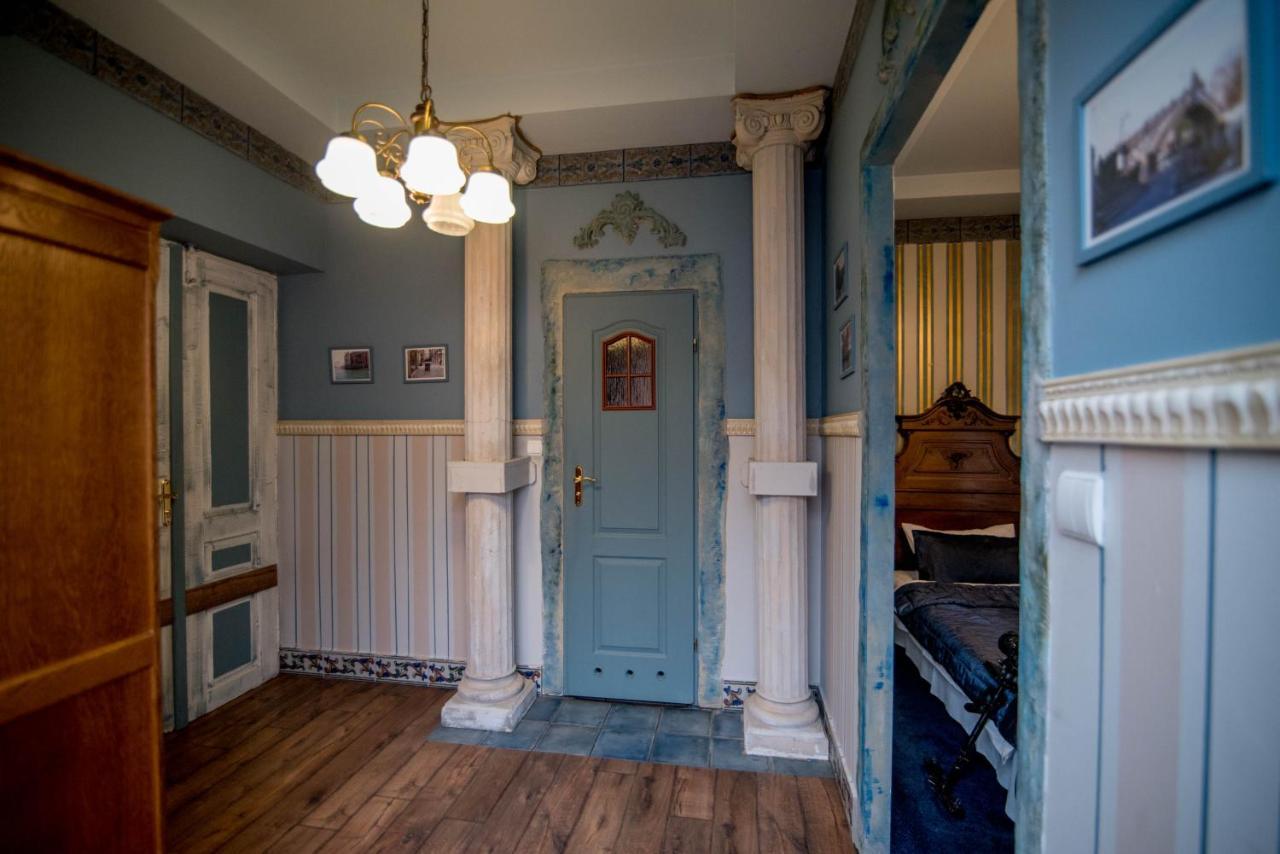 Dwor Boratyn Bed and Breakfast Eksteriør billede