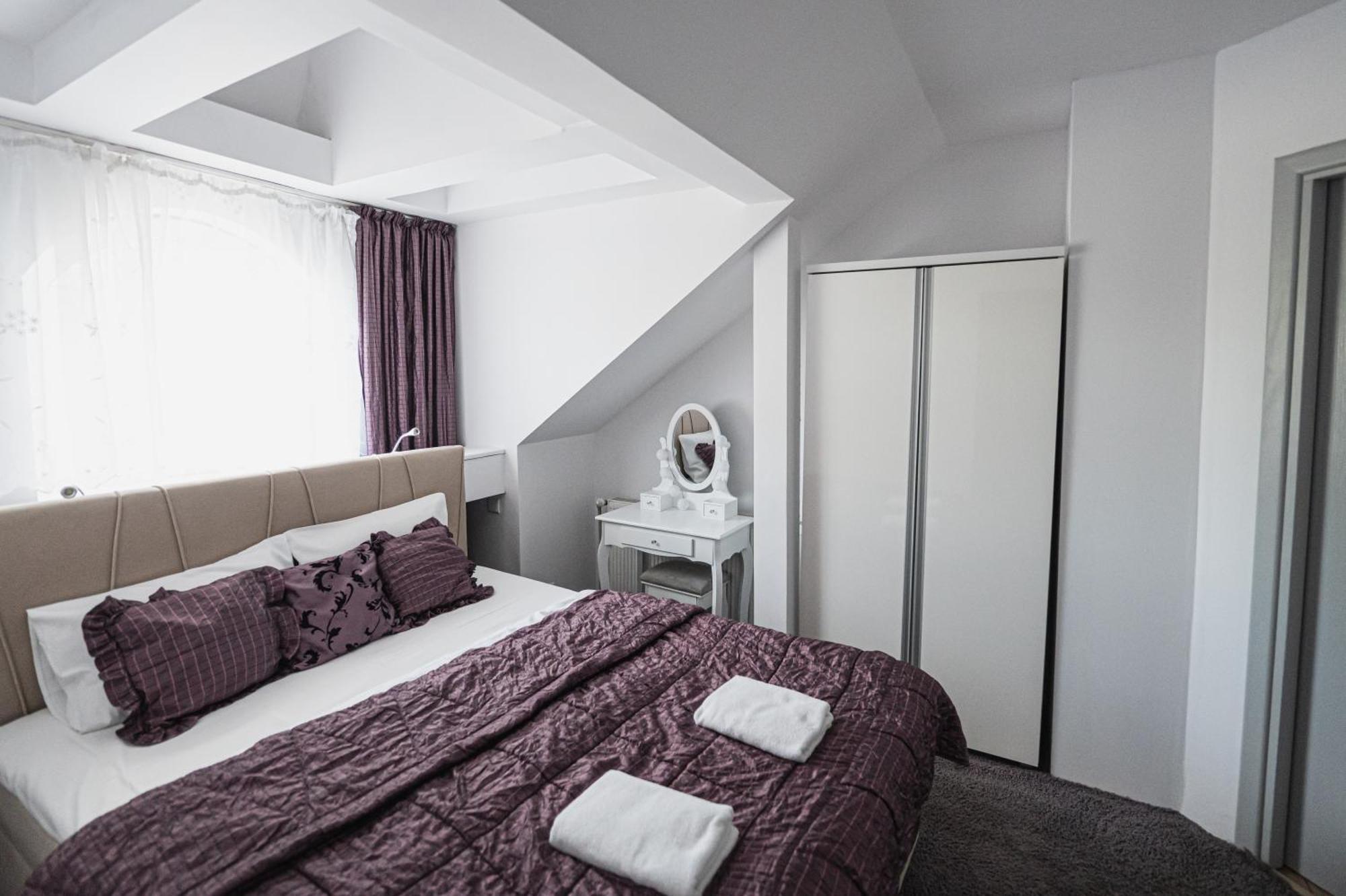 Dwor Boratyn Bed and Breakfast Eksteriør billede