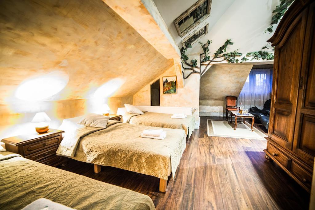 Dwor Boratyn Bed and Breakfast Værelse billede