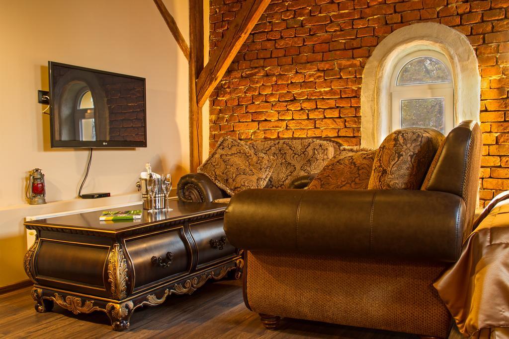 Dwor Boratyn Bed and Breakfast Eksteriør billede